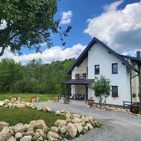 Vendégház Pensiunea Casa Dacilor *